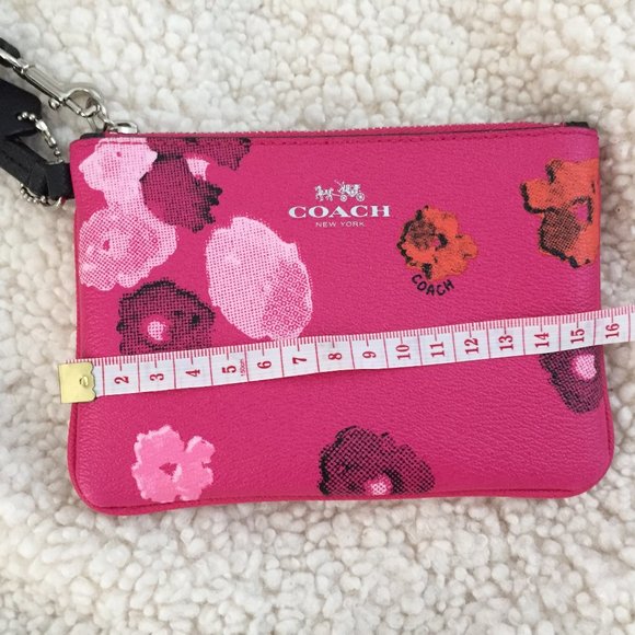 BNWT Coach Pink Magenta Poppy Floral Wristlet - Picture 4 of 4